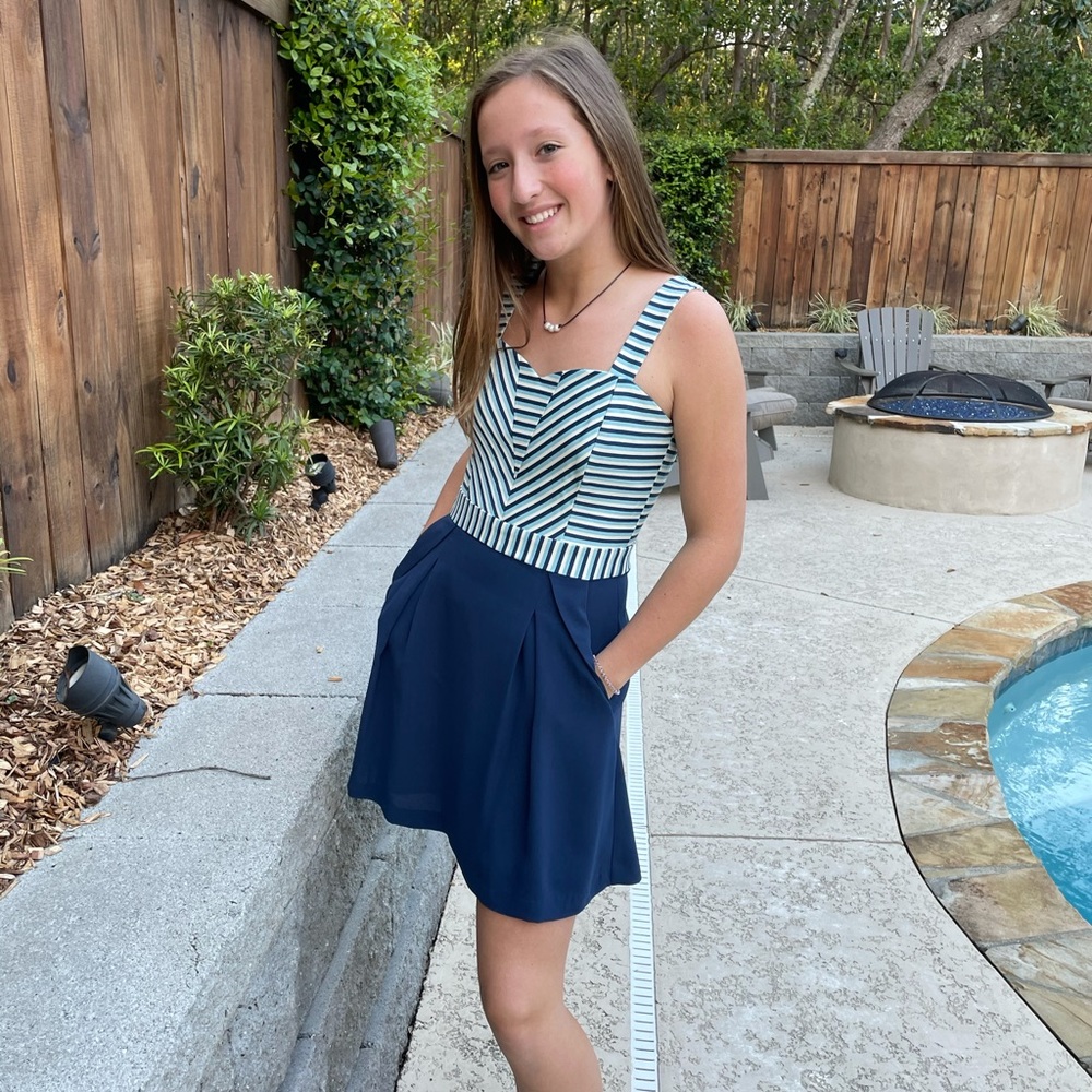 Cute dress!